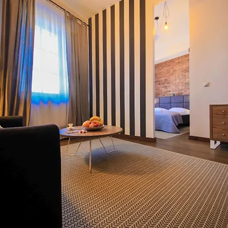 Boogie Aparthouse Old Town Aparthotel 3*