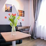 Boogie Aparthouse Old Town Aparthotel 3*