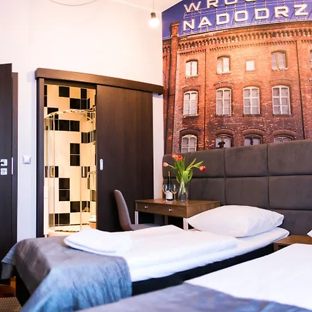 מלון דירות Boogie Aparthouse Old Town 3*