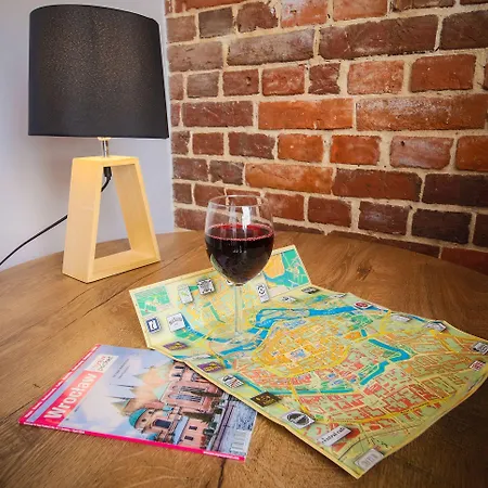 アパートホテル Boogie Aparthouse Old Town 3*