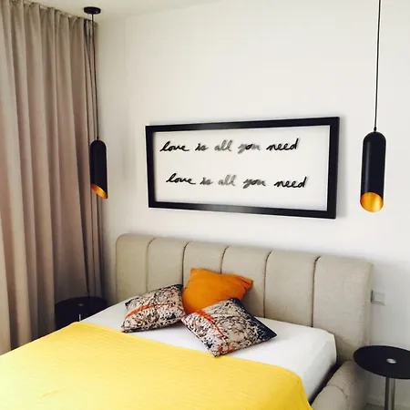 Boogie Aparthouse Old Town 3*