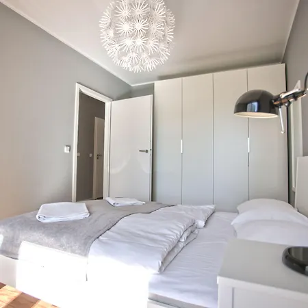 מלון דירות Boogie Aparthouse Old Town 3*