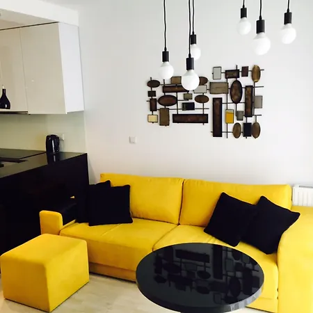 מלון דירות Boogie Aparthouse Old Town 3*